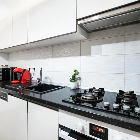 Opal Luxury Aviatiei Daire Bükreş