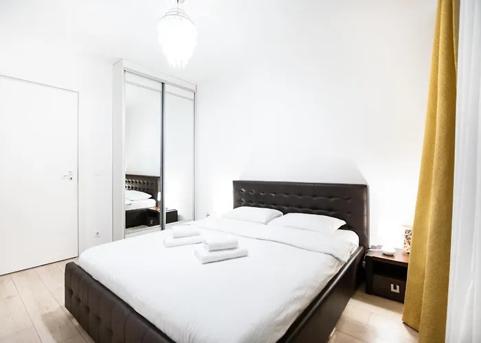 Opal Luxury Aviatiei Βουκουρέστι