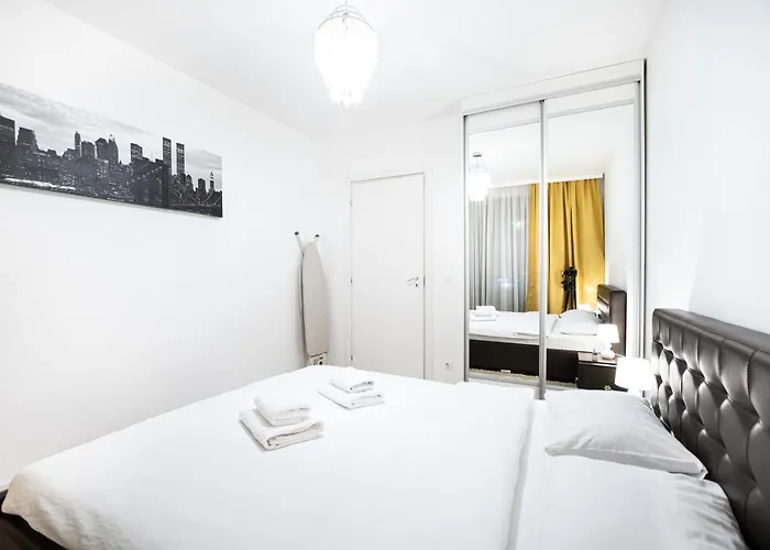 Opal Luxury Aviatiei